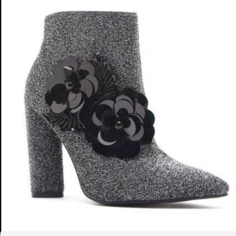 Qupid Silver floral ankle boots